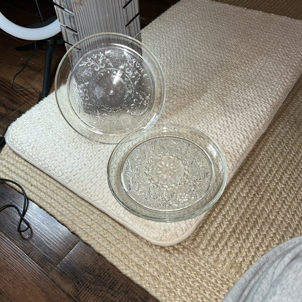Anchor Hocking Clear Glass Luncheon set of 2